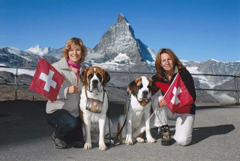 Herta & Regina vor dem Matterhorn