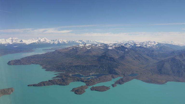 Überflug des Lago Argentino