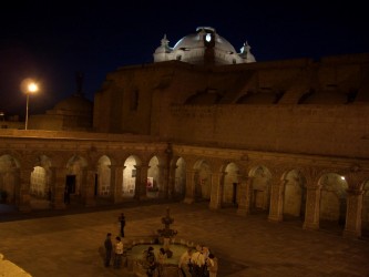 Arequipa bei Nacht