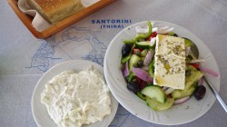 Tzatziki und Griechischer Salat