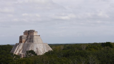 Uxmal, ehemalige Maya-Stadt im Tieflanddschungel