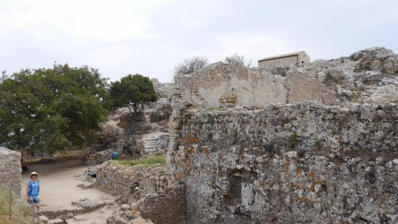Burg Angelókastro, Krinì