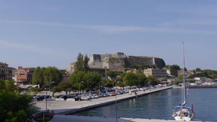 Alter Hafen, neue Festung, Kérkyra