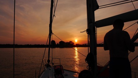Abendrot vor Anker, Bouka Beach, Lefkimi