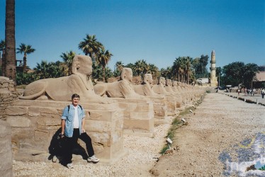 Sphingen-Allee, Luxor