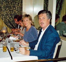 Candlelight Dinner an Bord