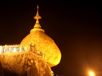 Kyaikhtiyo - Golden Rock Kyaikhtiyo - Golden Rock