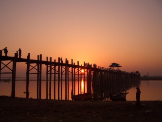 Sunset @ U Bein bridge Sonnenuntergang bei der U Bein Brücke