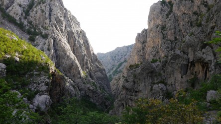 Erster Blick in die Velika Paklenica Schlucht