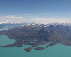 Überflug des Lago Argentino