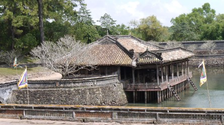 Tu Docs Kaisergrab, Hue