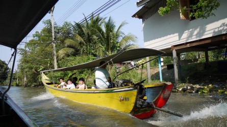 Damnoen Saduak Floating Market