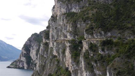 In den Fels gebaut - Sentiero