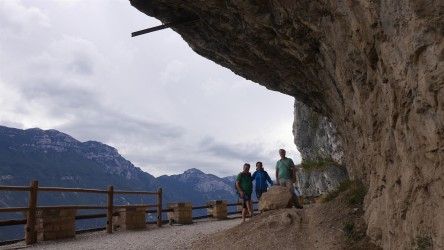 Auf der Sentiero del Ponale