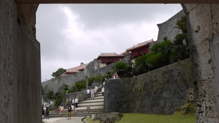 Zuisen-mon · Zweites Tor - Shuri castle