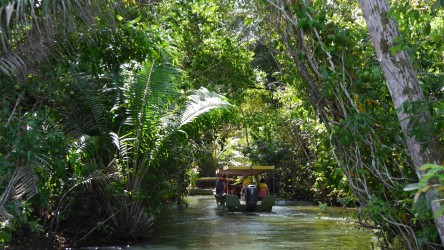 Unterwegs zur schwimmenden Lodge