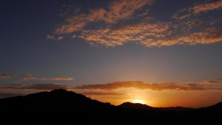 Sonnenaufgang am Balkon, Radisson Summit Hotel