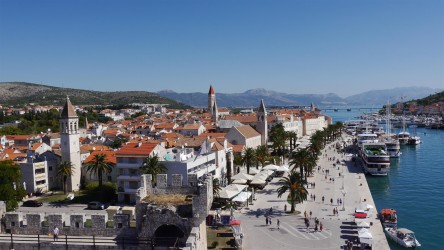Blick auf Trogir von Kula Kamerlengo Festung