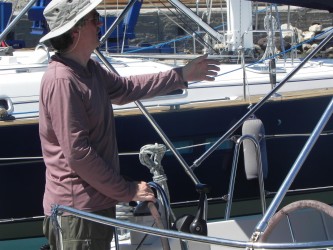Skipper beim Auslaufen - © Crew