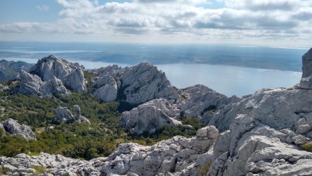 Unterhalb vom Bojin kuk