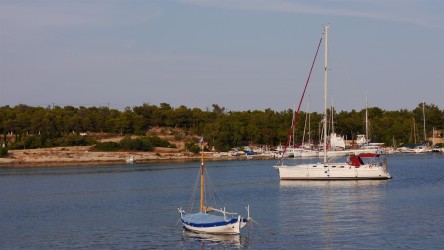 Unsere 'Be Happy' vor Anker