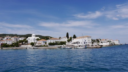 Auslaufen von Baltizas auf Spetsai