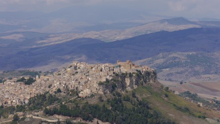 Calascibetta, am Nachbarhügel bei Enna