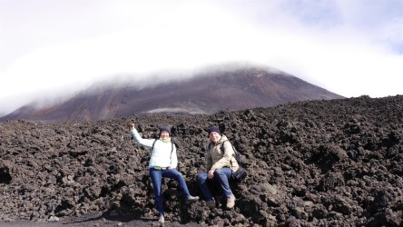 Wanderung unterhalb des Hauptkraters