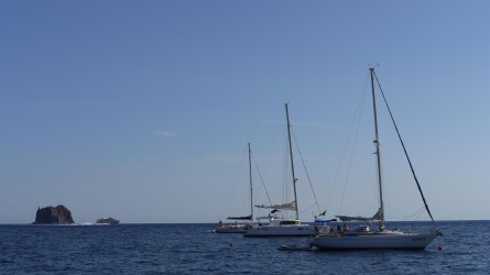 Auf Boje zwischen Stromboli & Strombolicchio