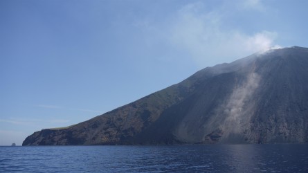 Vorbeifahrt bei der Feuerrutsche, Stromboli