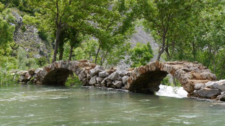 Alte Steinbrücke Kudin Most, Fluss Krupa
