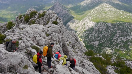 Abstieg zur Manita pec (Höhle), Velika Paklenica