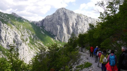 Abstieg in die Velika Paklenica Schlucht