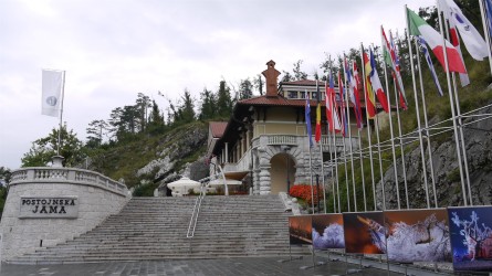 Der neue Höhleneingang