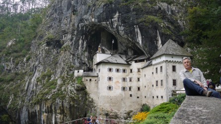 Predjamski Grad · Höhlenburg