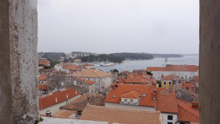 Hafenblick von der Euphrasius Basilika