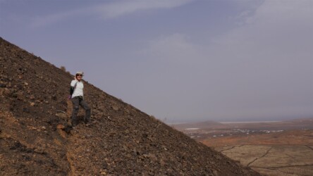 Windiger Aufstieg auf den Montaña de la Arena