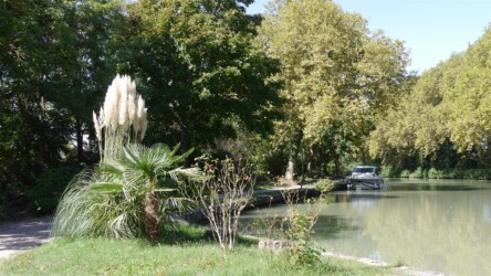 Warten vor Écluse de Laurens