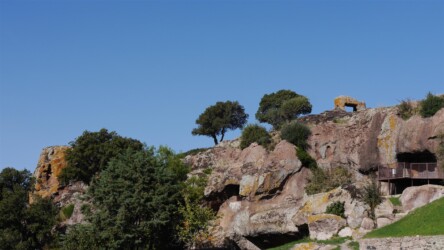 Felsengräber der Necropoli Sant'Andrea Priu