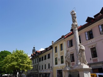 Stadtbummel in Škofja Loka