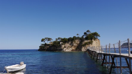 Cameo Island, Agios Sostis