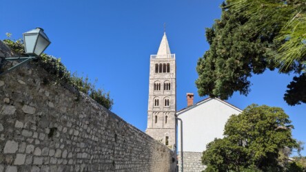 freistehender Turm der Kathedrale