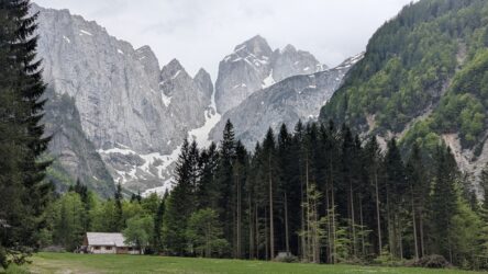 Planski dom Tamar im Talschluss