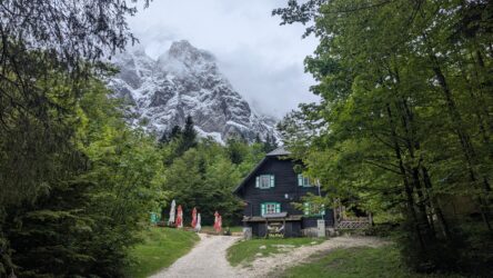 Koča v Krnici Hütte
