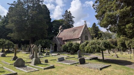 Lyndhurst Cemetery