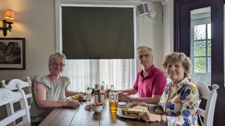 Lunch mit Vicky, The Red Lion