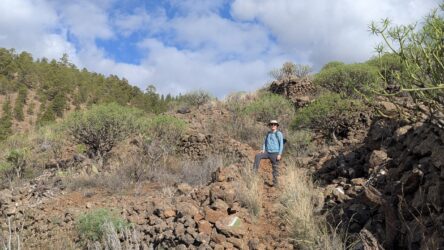 Wanderung Montaña Rica–Montaña Colorada